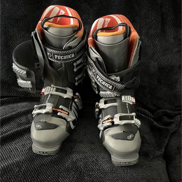 Tecnica Ski Boots Diablo Flame 26.5 Mens 260-265  Skiing 304mm Sz 8.5 Italy